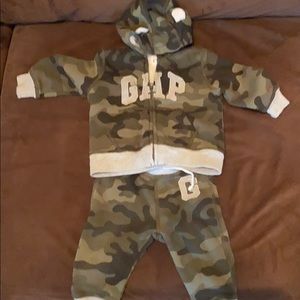 2pc Camo sweatsuit